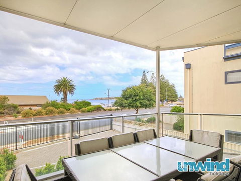 The Block Views Apartments Victor Harbor - Australian Directory 3