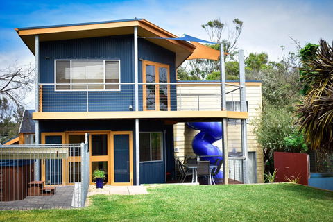 The Blue House - Rye Family Entertainer - Australian Directory 0