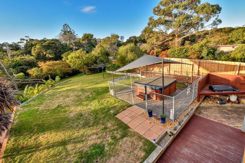 The Blue House - Rye Family Entertainer - Australian Directory 3