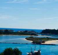 The Boathouse a 3 Bedroom House - Australian Directory