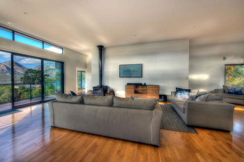 The Bolthole - Australian Directory 1