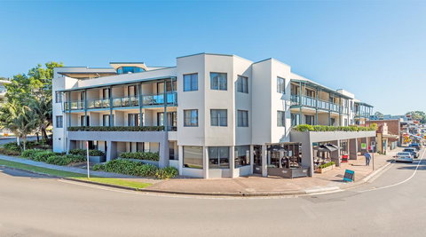 The Brighton Apartments - Australian Directory 0