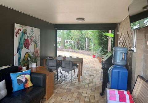 The Canungra Motel - Australian Directory 2