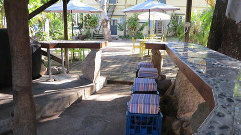 The Captain's Manor On Cook Unit 6 - Australian Directory 1