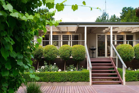 The Carlisle - Australian Directory 3