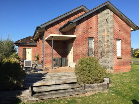 The Church Retreat - Australian Directory 0