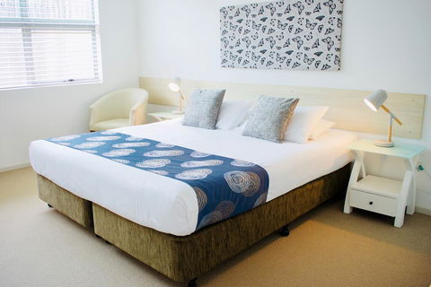 The Coast Motel - Australian Directory 2