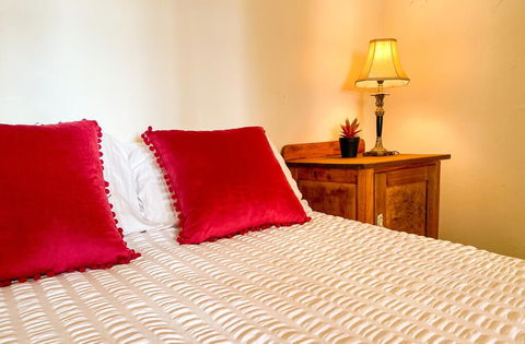 The Coorow Hotel - Australian Directory 0