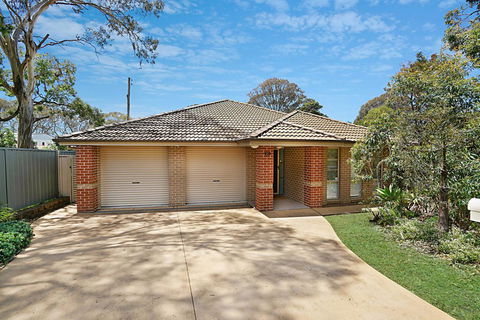 The Corso - Gorokan - Australian Directory 0