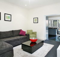 The Courtyard of St Neot - Art Deco 2BR Potts Point Apartment with Large Courtyard in Stunning Location - Australian Directory