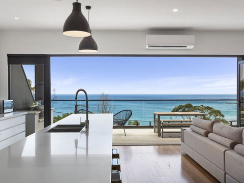 The Cube - Striking Architectural Showpiece - Australian Directory 1