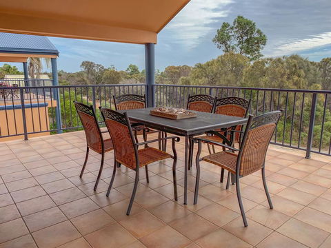 The Curly Seahorse - Australian Directory 1