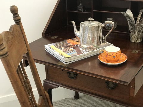 The Dewhurst - Sophisticated Entire CBD Apartment - Australian Directory 1