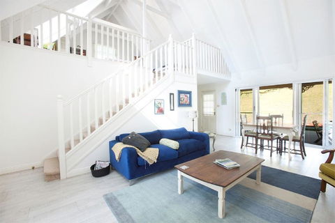 The Doll's House - Charming 2 Bedroom Cottage Just A Short Walk From The Village - Australian Directory 3