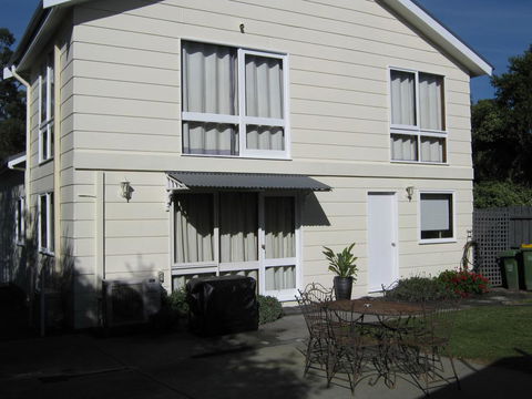 The Don Healesville - Australian Directory 3