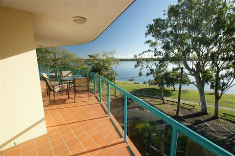 The Esplanade Holiday Apartments - Australian Directory 0