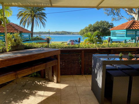 The Esplanade Holiday Apartments - Australian Directory 3