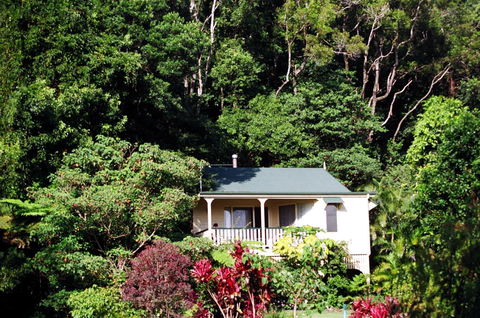 The Falls Montville - Australian Directory 0