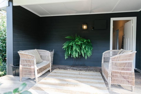 The Farm House At Springfield - Australian Directory 1