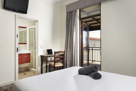 The Esplanade Hotel Port Hedland - Australian Directory 3