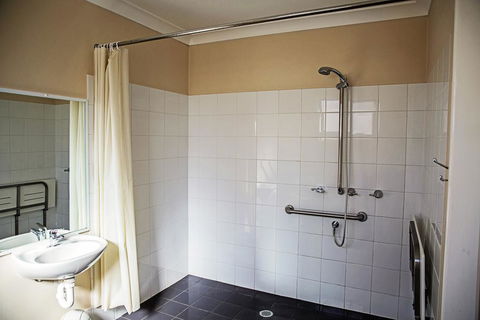 The Gallery Motor Inn - Australian Directory 3