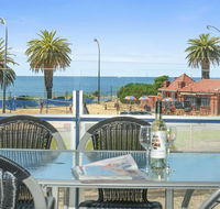 The Frontage Resort-Style Apartment - Australian Directory
