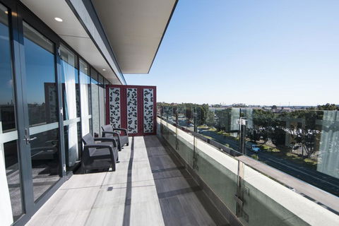 The Gateway Inn, Newcastle - Australian Directory 3