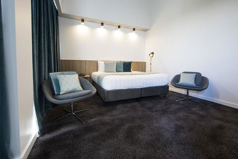 The Gateway Inn, Newcastle - Australian Directory 2
