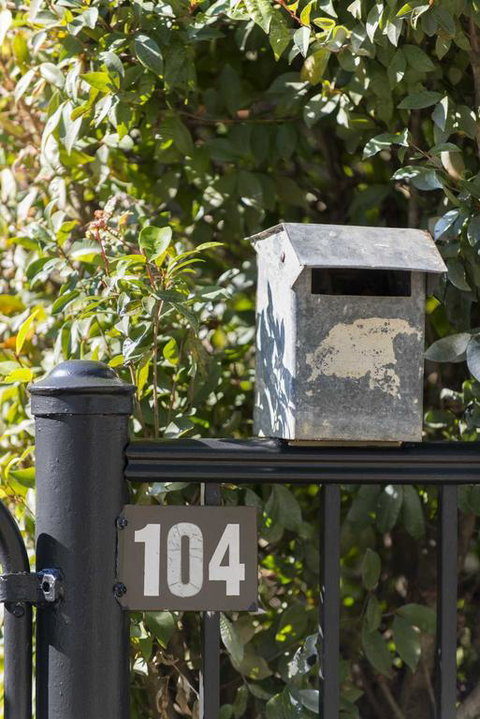 The Grey House - Australian Directory 3