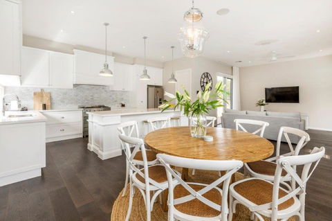 The Hampton's In Blairgowrie - Australian Directory 2