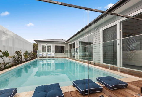 The Hampton's In Blairgowrie - Australian Directory 1