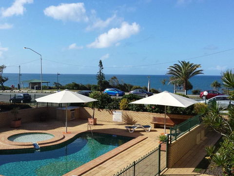 The Headlands 10 - 2 BDRM Apt Across From Alex Beach - Australian Directory 0