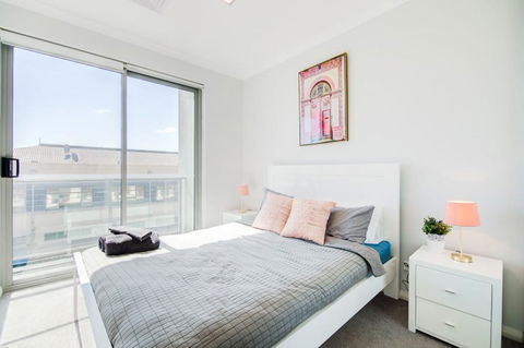 The Heart Of Northbridge With Complimentary Parking, Wifi & Netflix - Australian Directory 0