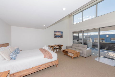 The Hub Bicheno - Australian Directory 2