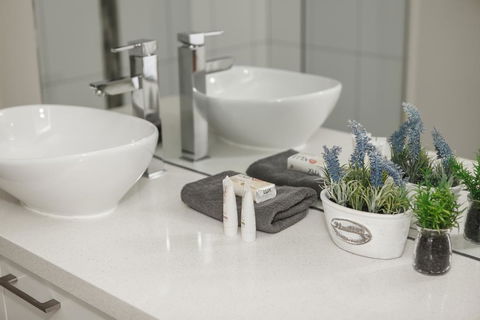The Jetty Apartment By Ready Set Host - Australian Directory 2