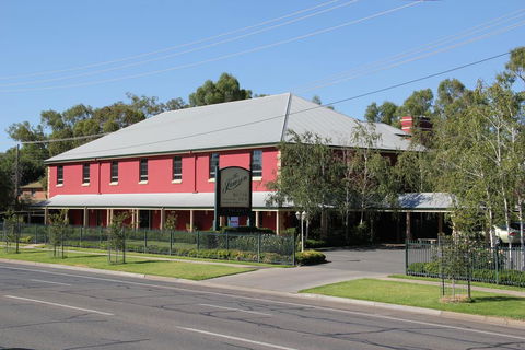 The Lawson Riverside Suites - Australian Directory 0