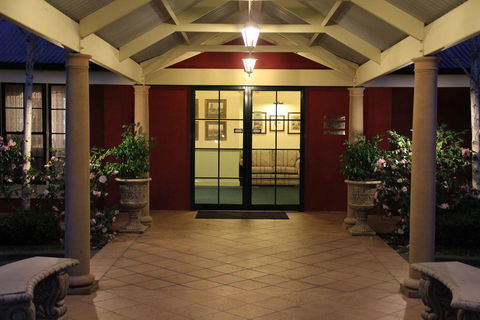 The Lawson Riverside Suites - Australian Directory 2