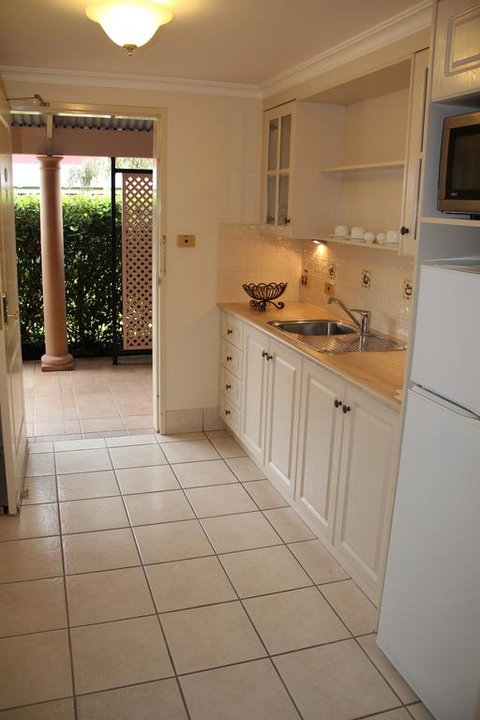 The Lawson Riverside Suites - Australian Directory 3