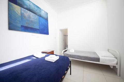 The Manly Hotel Est. 1964 - Australian Directory 2