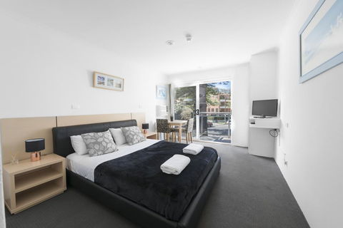 The Manly Hotel Est. 1964 - Australian Directory 0