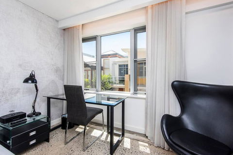 The Nest - Elegant Private Room Near The City + Roof Terrace - Australian Directory 1