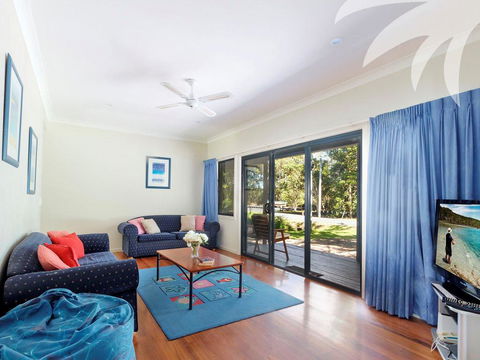 The Norfolk - Australian Directory 3