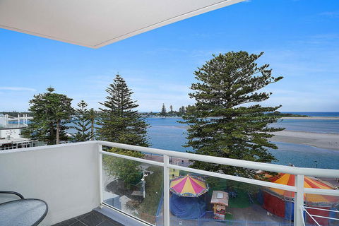 The Oaks Waterfront Resort, Unit 302 - Australian Directory 1