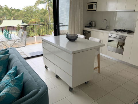 The Oasis Apartments And Treetop Houses - Australian Directory 3