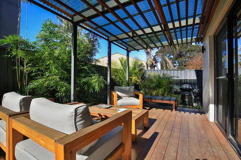 The Pines, Culburra Beach - Australian Directory 1