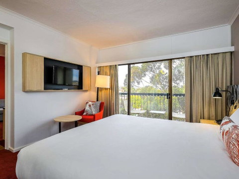 The Plaza Hotel Kalgoorlie - Australian Directory 2