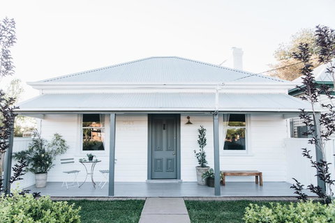 The Repose - Boutique Cottage - Australian Directory 0