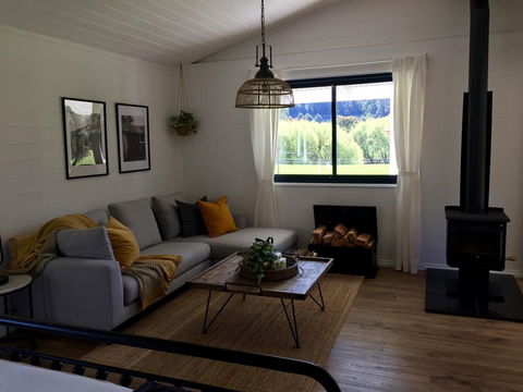 The Retreat - Australian Directory 3