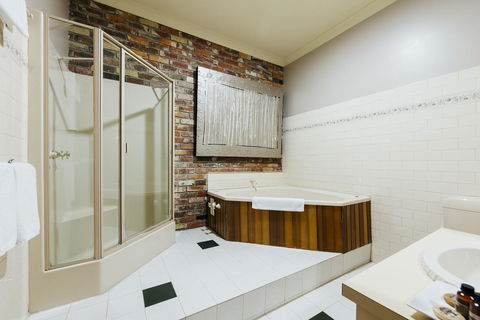 The Royal Daylesford Hotel - Australian Directory 1