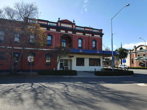 The Royal Hotel - Australian Directory 0